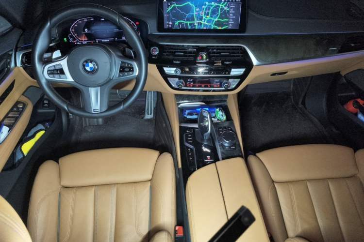 Used BMW 6 Series GT 2022 630i M Sport Package Center Console