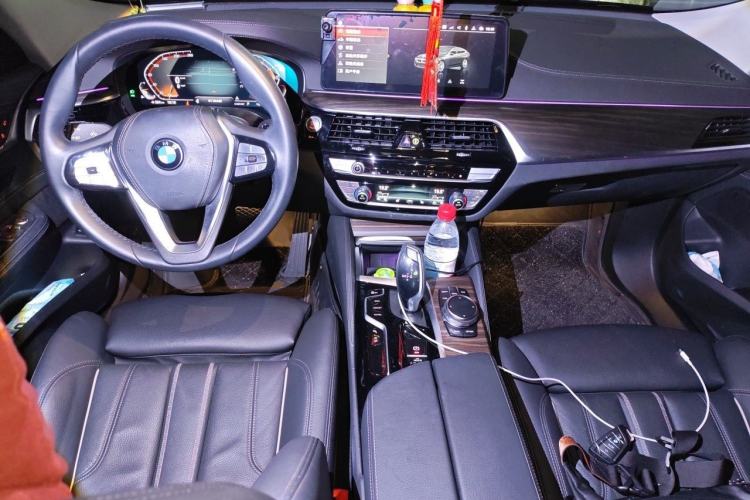 Used BMW 6 Series GT 2022 630i Luxury Design Package Center Console