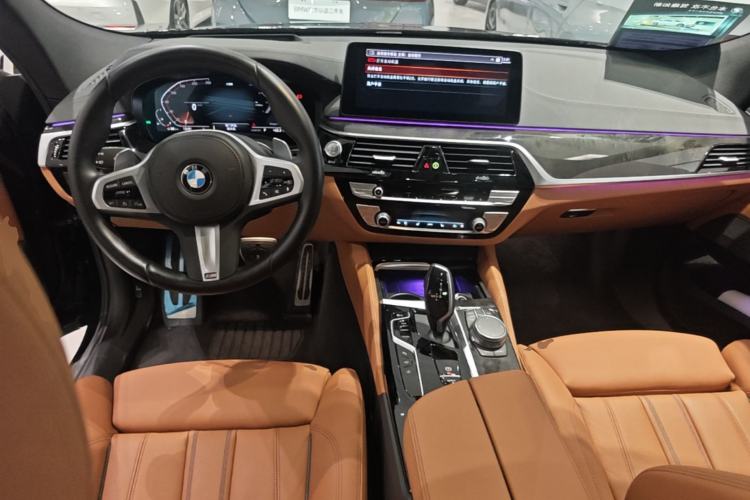 Used BMW 6 Series GT 2022 630i M Sport Package Center Console