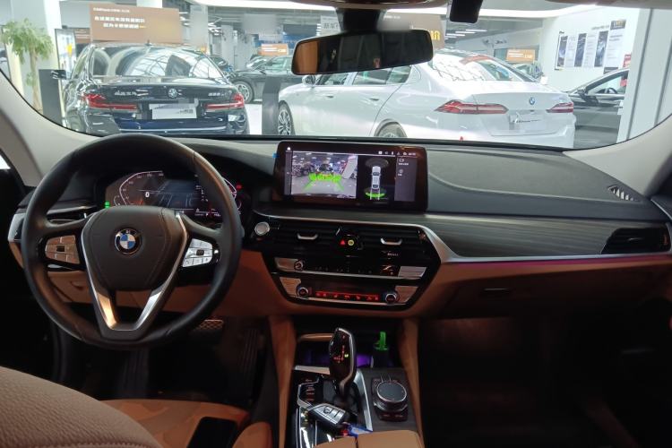 Used BMW 6 Series GT 2022 630i Luxury Design Package Center Console