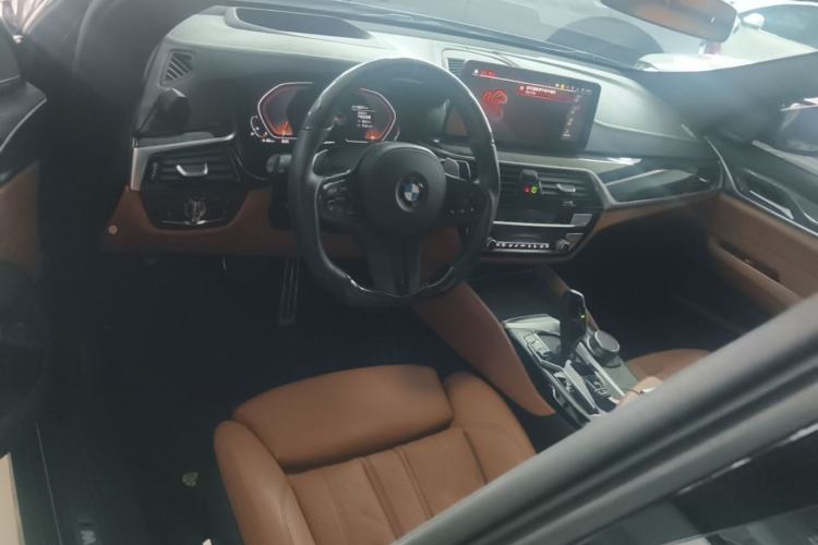 Used BMW 6 Series GT 2022 630i M Sport Package Center Console