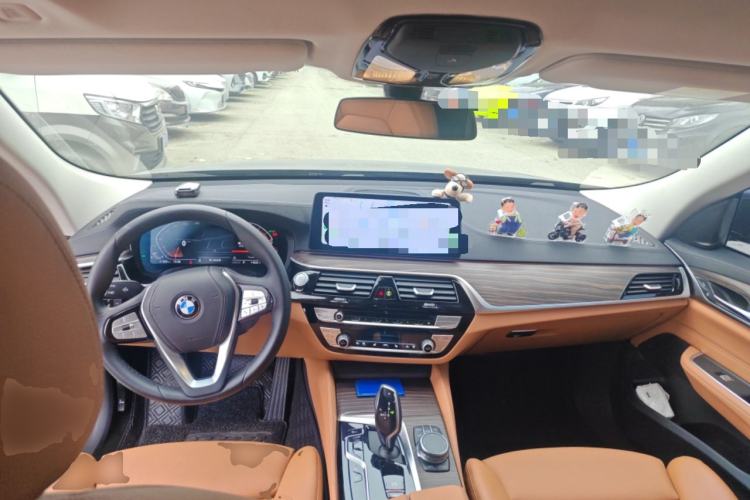 Used BMW 6 Series GT 2022 630i M Sport Package Center Console