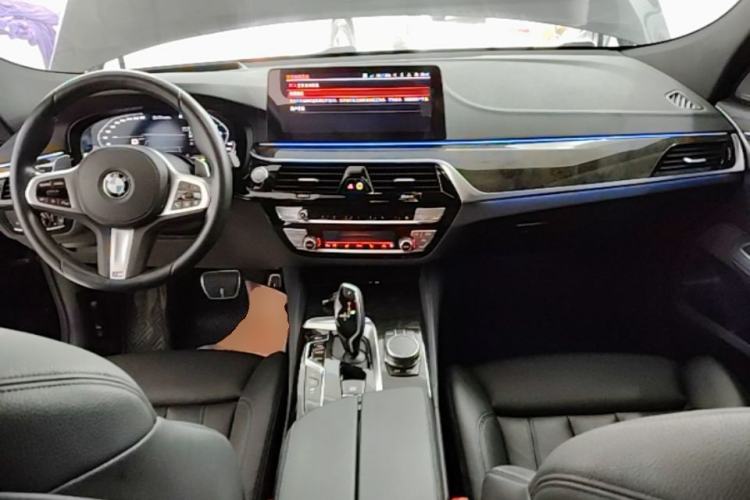 Used BMW 6 Series GT 2022 630i M Sport Package Center Console
