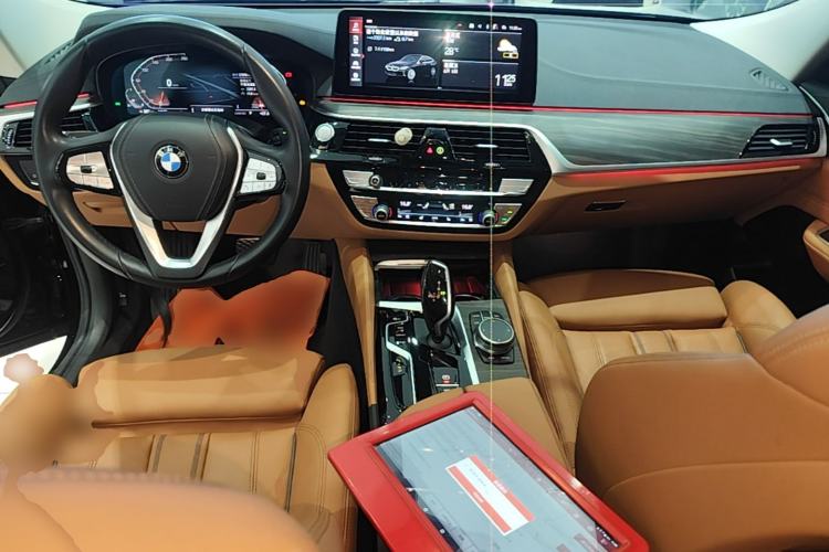 Used BMW 6 Series GT 2022 630i Luxury Design Package Center Console