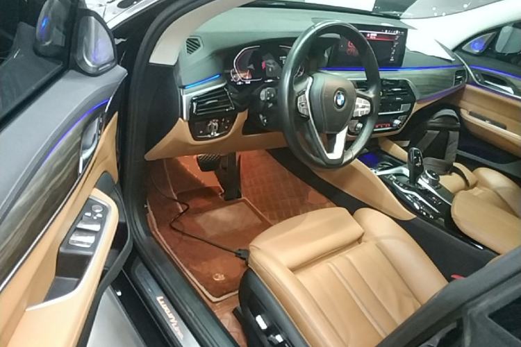 Used BMW 6 Series GT 2022 630i Luxury Design Package Driver Seat
