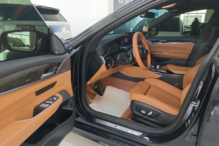 Used BMW 6 Series GT 2022 630i M Sport Package Driver Seat
