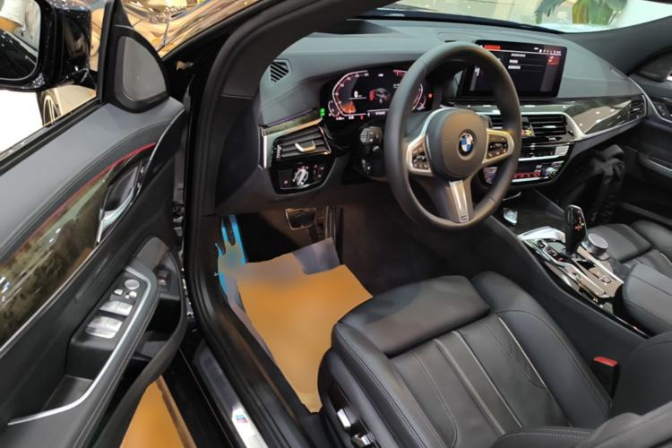 Used BMW 6 Series GT 2022 630i M Sport Package Driver Seat