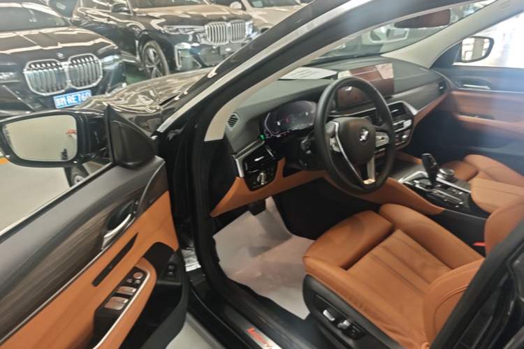 Used BMW 6 Series GT 2022 630i Luxury Design Package Driver Seat