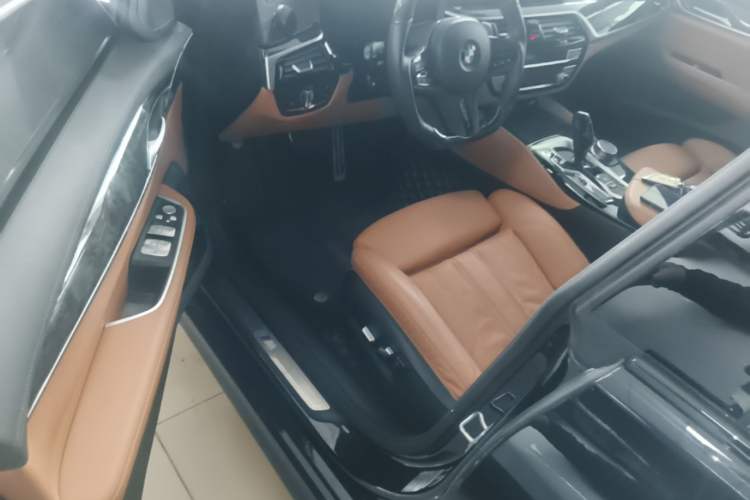 Used BMW 6 Series GT 2022 630i M Sport Package Driver Seat