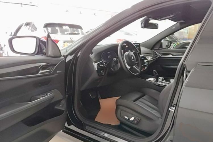 Used BMW 6 Series GT 2022 630i M Sport Package Driver Seat