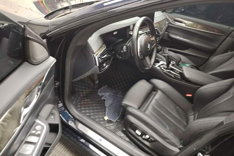 Used BMW 6 Series GT 2022 630i M Sport Package Driver Seat