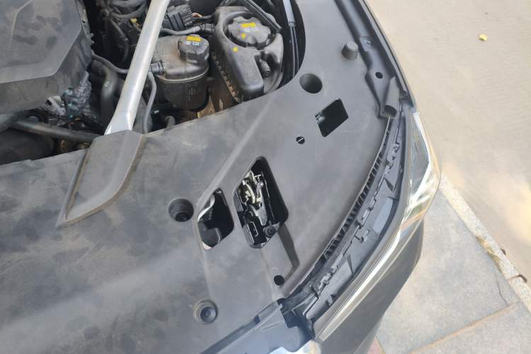 Used BMW 6 Series GT 2022 630i M Sport Package Engine Bay Left