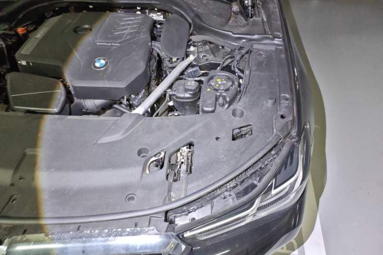 Used BMW 6 Series GT 2022 630i Luxury Design Package Engine Bay Left