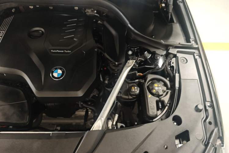 Used BMW 6 Series GT 2022 630i Luxury Design Package Engine Bay Left
