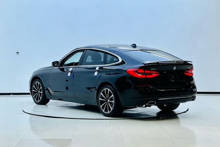 Used BMW 6 Series GT 2022 630i Luxury Design Package Exterior 4