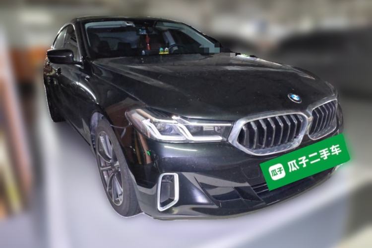 Used BMW 6 Series GT 2022 630i Luxury Design Package Front Right 45 Deg