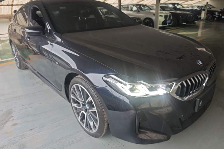 Used BMW 6 Series GT 2022 630i M Sport Package Front Right 45 Deg