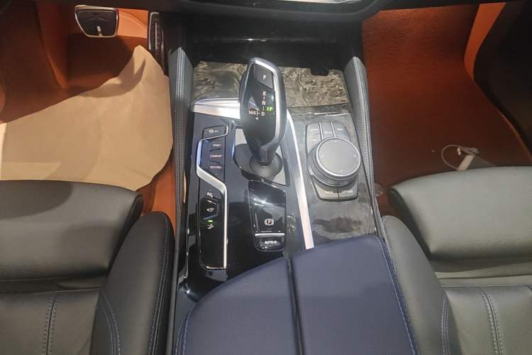 Used BMW 6 Series GT 2022 630i M Sport Package Gear Lever