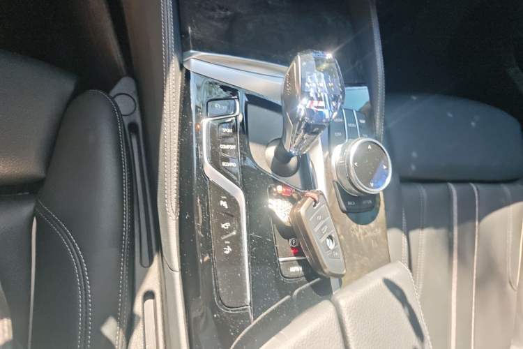 Used BMW 6 Series GT 2022 630i M Sport Package Gear Lever