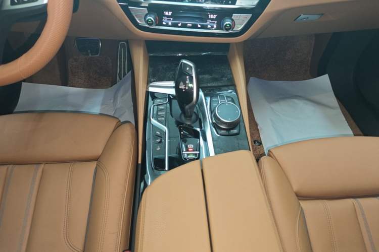 Used BMW 6 Series GT 2022 630i M Sport Package Gear Lever