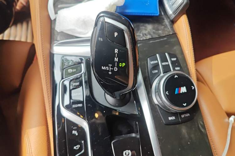 Used BMW 6 Series GT 2022 630i M Sport Package Gear Lever