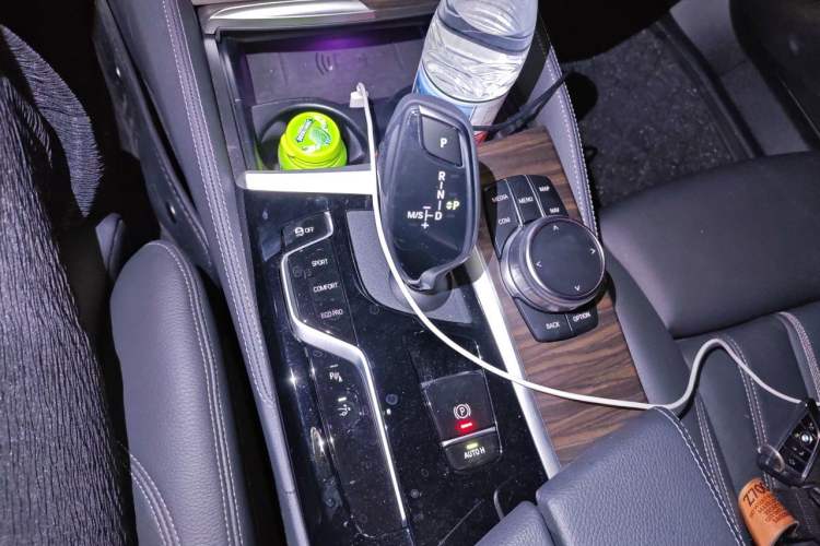 Used BMW 6 Series GT 2022 630i Luxury Design Package Gear Lever