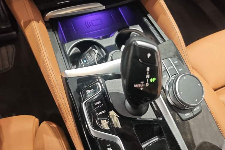 Used BMW 6 Series GT 2022 630i M Sport Package Gear Lever