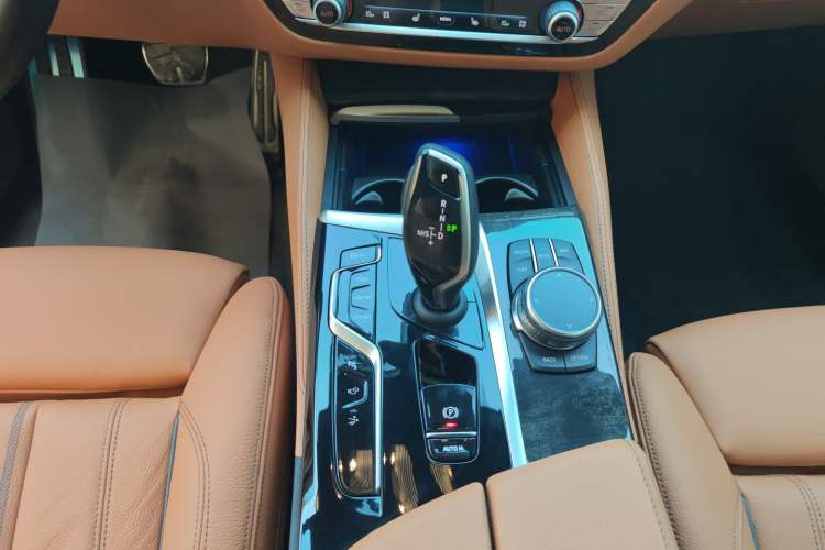 Used BMW 6 Series GT 2022 630i M Sport Package Gear Lever