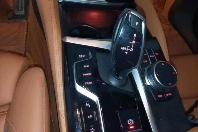 Used BMW 6 Series GT 2022 630i M Sport Package Gear Lever