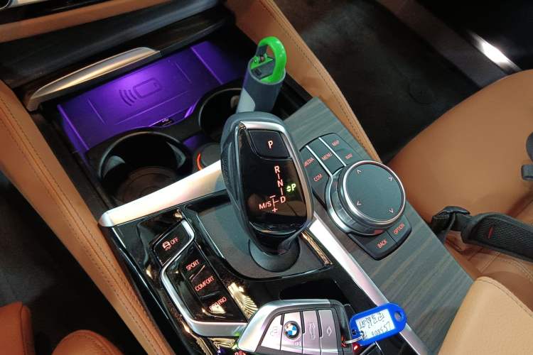 Used BMW 6 Series GT 2022 630i Luxury Design Package Gear Lever