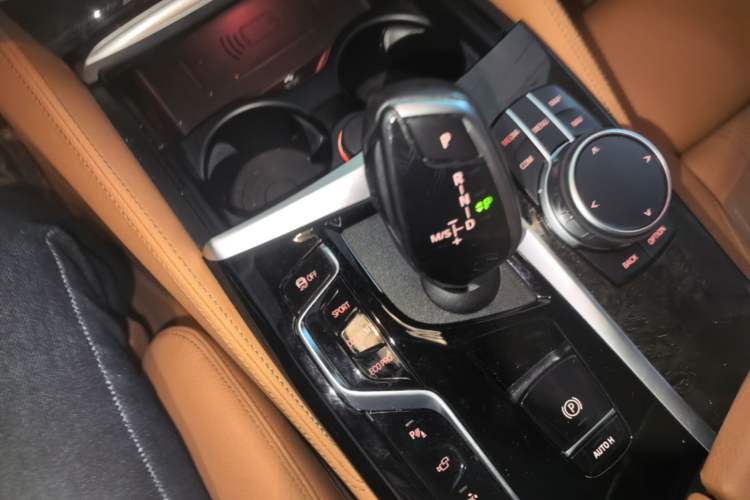 Used BMW 6 Series GT 2022 630i M Sport Package Gear Lever