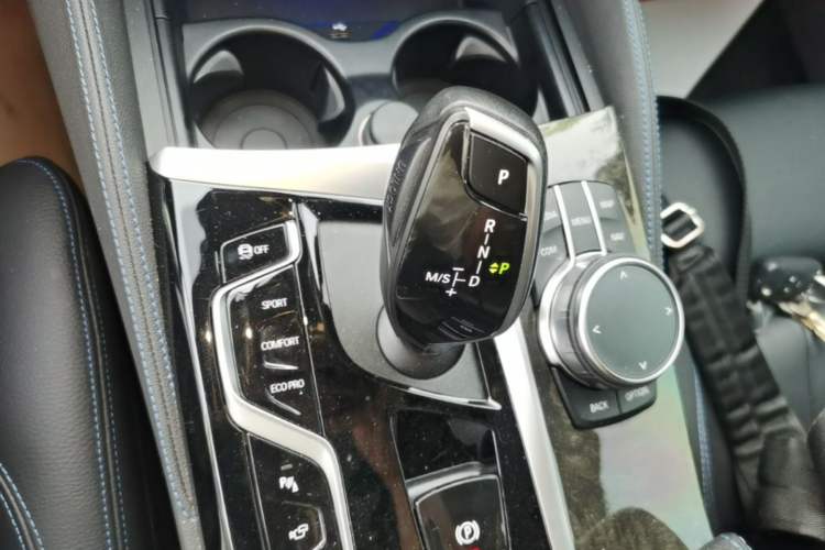 Used BMW 6 Series GT 2022 630i M Sport Package Gear Lever