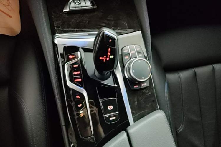 Used BMW 6 Series GT 2022 630i M Sport Package Gear Lever