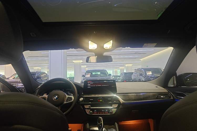 Used BMW 6 Series GT 2022 630i M Sport Package Headliner