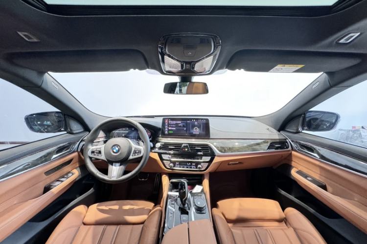 Used BMW 6 Series GT 2022 630i M Sport Package Interior 1