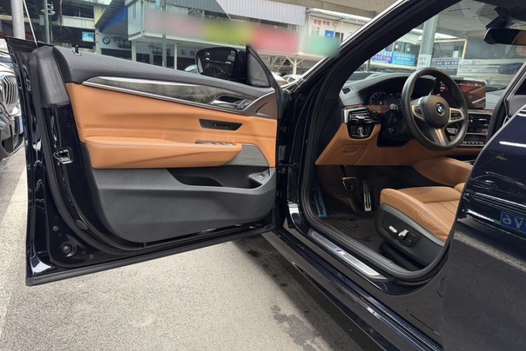 Used BMW 6 Series GT 2022 630i M Sport Package Interior 1