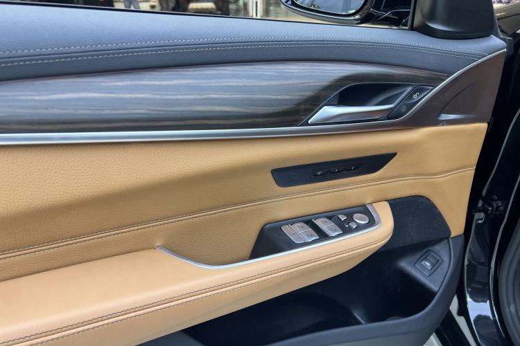 Used BMW 6 Series GT 2022 630i Luxury Design Package Interior 10