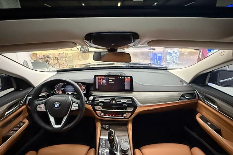 Used BMW 6 Series GT 2022 630i Luxury Design Package Interior 2