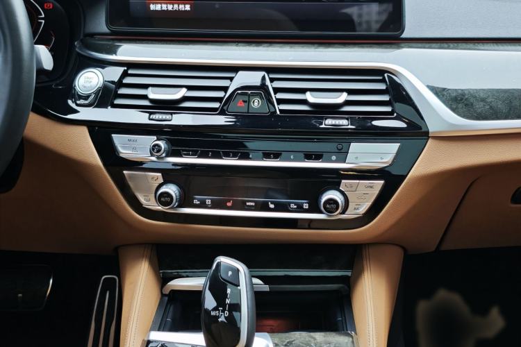 Used BMW 6 Series GT 2022 630i M Sport Package Interior 3