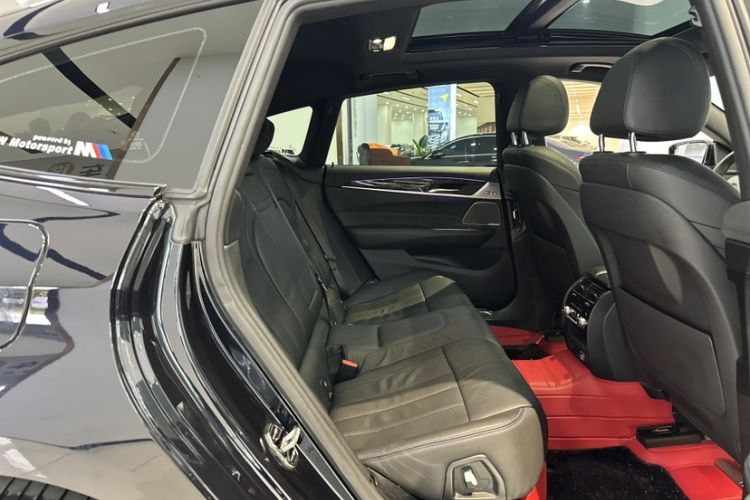 Used BMW 6 Series GT 2022 630i M Sport Package Interior 3