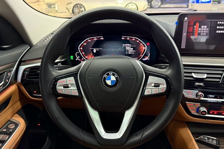 Used BMW 6 Series GT 2022 630i Luxury Design Package Interior 3