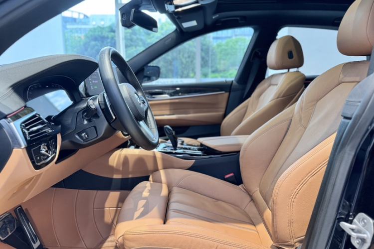 Used BMW 6 Series GT 2022 630i M Sport Package Interior 4