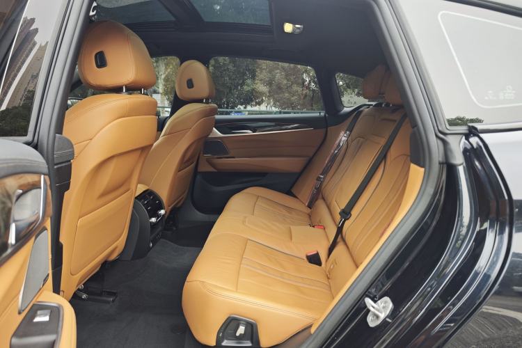 Used BMW 6 Series GT 2022 630i M Sport Package Interior 5