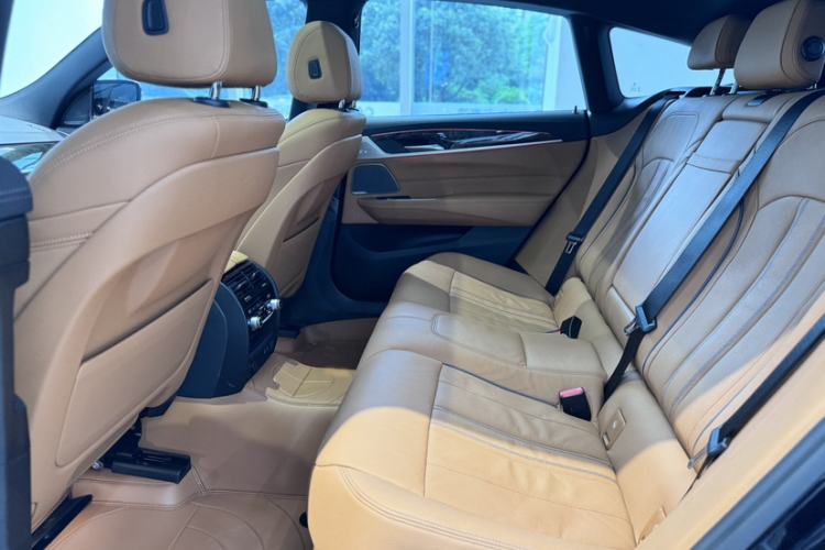 Used BMW 6 Series GT 2022 630i M Sport Package Interior 5