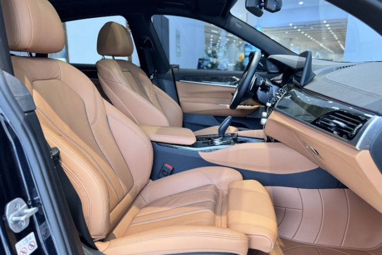 Used BMW 6 Series GT 2022 630i M Sport Package Interior 6