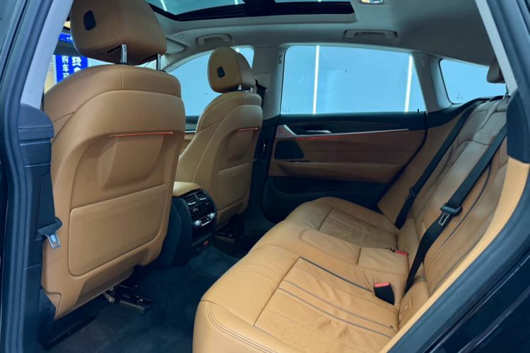 Used BMW 6 Series GT 2022 630i Luxury Design Package Interior 7