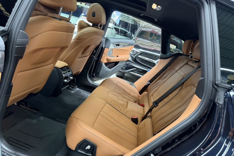 Used BMW 6 Series GT 2022 630i M Sport Package Interior 7