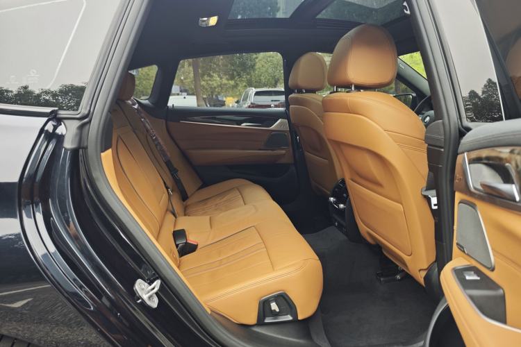 Used BMW 6 Series GT 2022 630i M Sport Package Interior 9