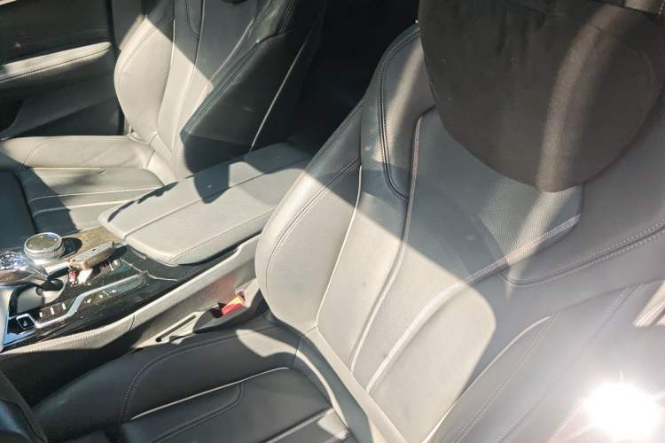 Used BMW 6 Series GT 2022 630i M Sport Package Left Front Seat