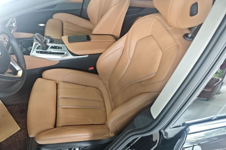 Used BMW 6 Series GT 2022 630i Luxury Design Package Left Front Seat